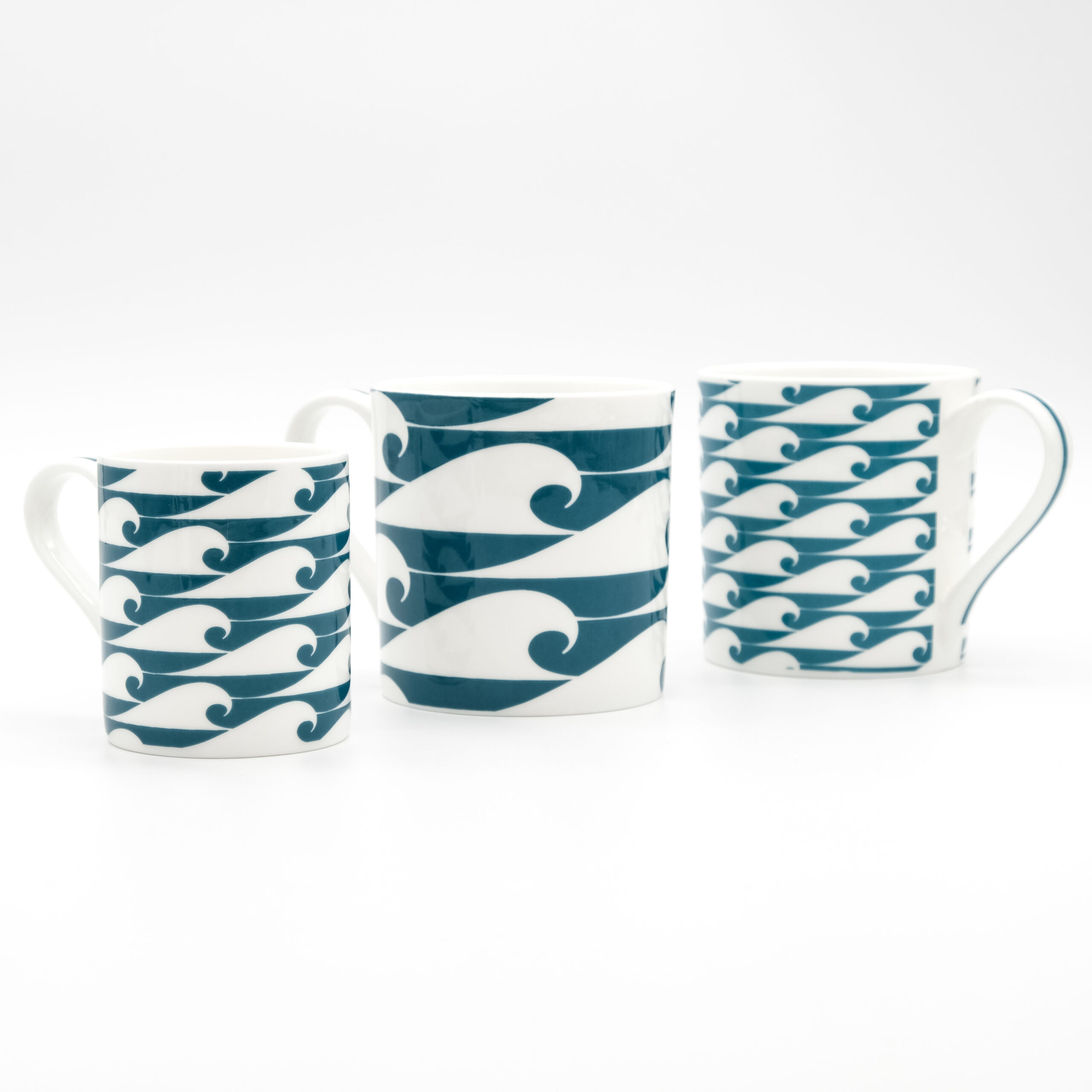 Fine Bone China Mug Gift Set for Him – 3‑Piece Seaweed Green Wave Design